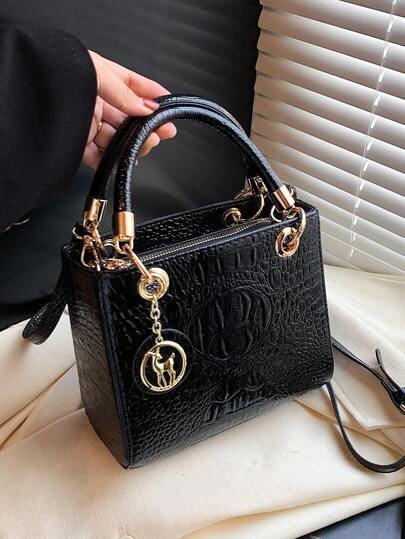 شنطة يد نسائية ماركة