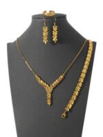 طقم مطلي بالذهب عيار 24