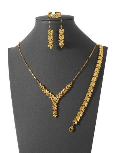 طقم مطلي بالذهب عيار 24